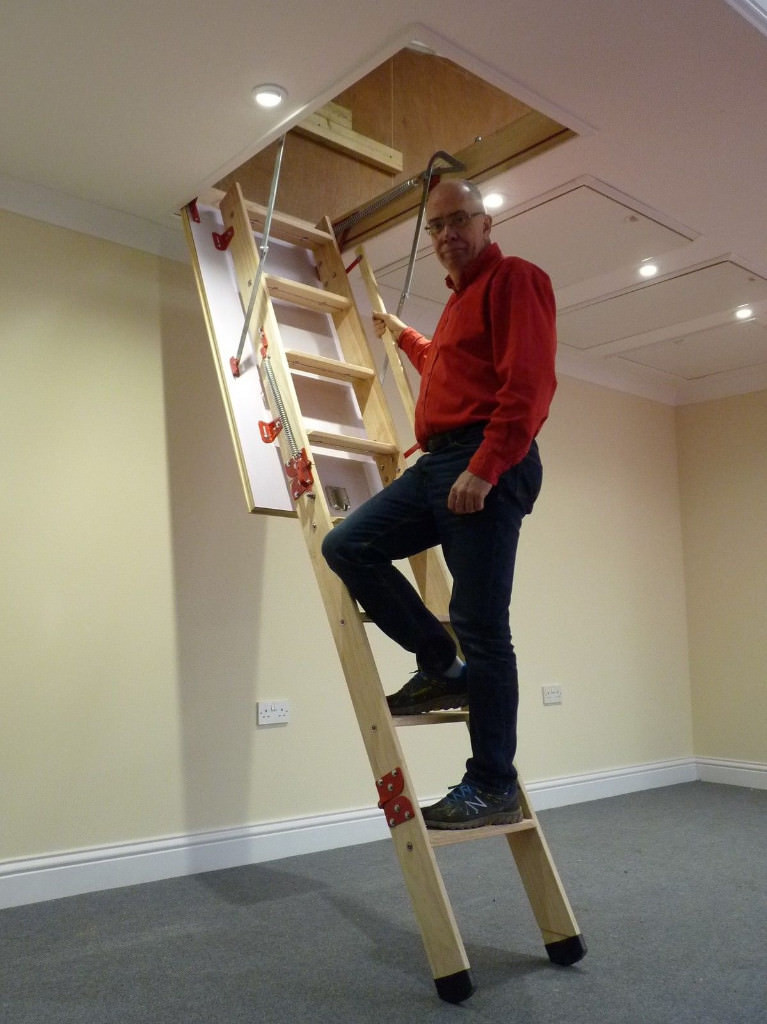 Grand Wooden Loft Ladder Brand New in Leicester, Leicestershire