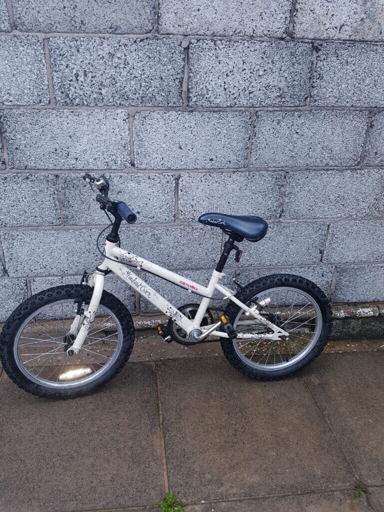 Apollo 18 inch bike sale