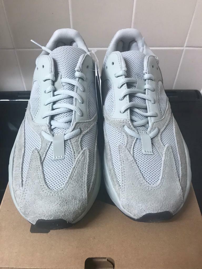 yeezy 700 x2