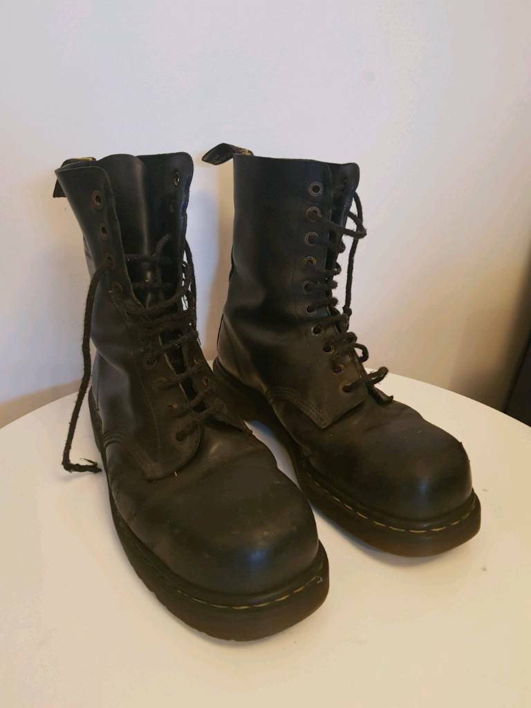 used dr martens size 9