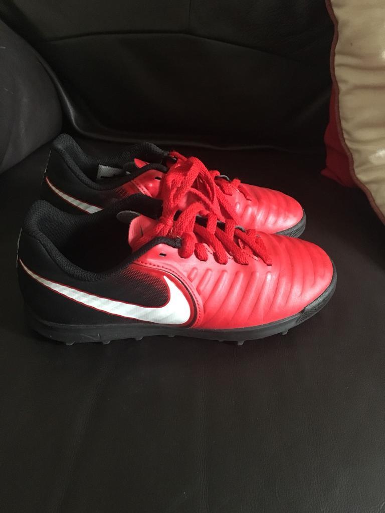 boys astro turf trainers size 2