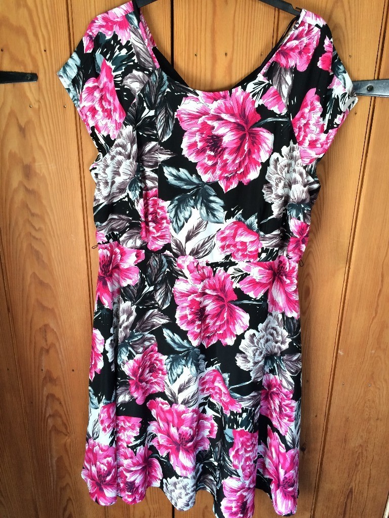 dresses at m and co