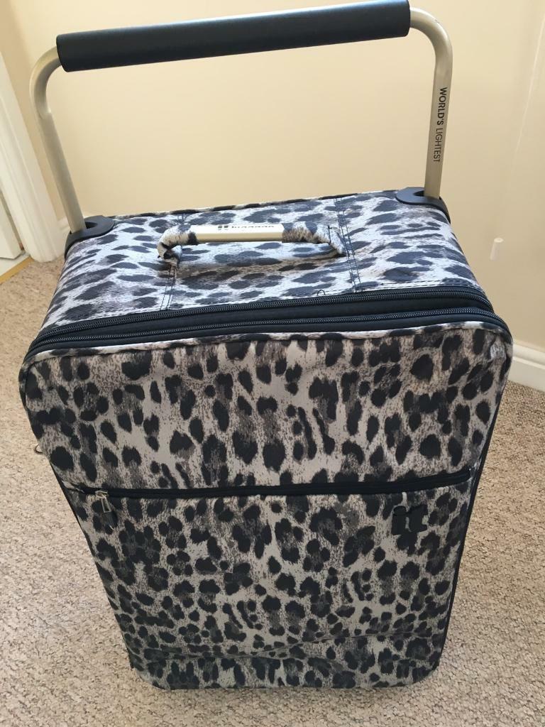 it luggage animal print