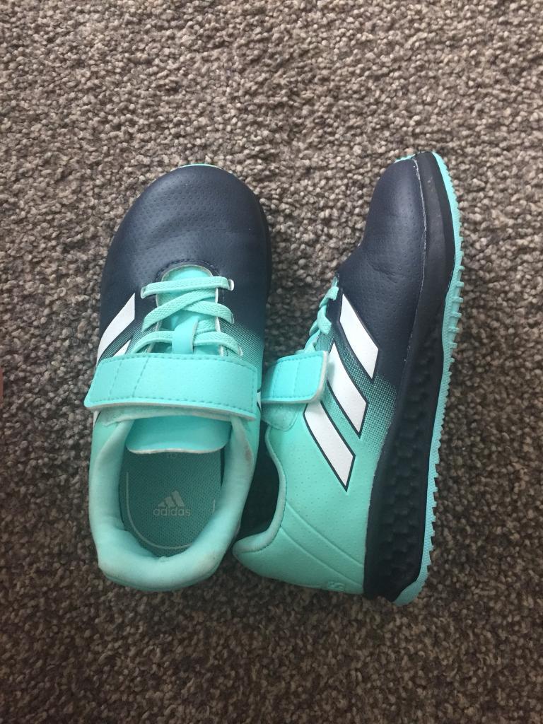 infant trainers size 8.5