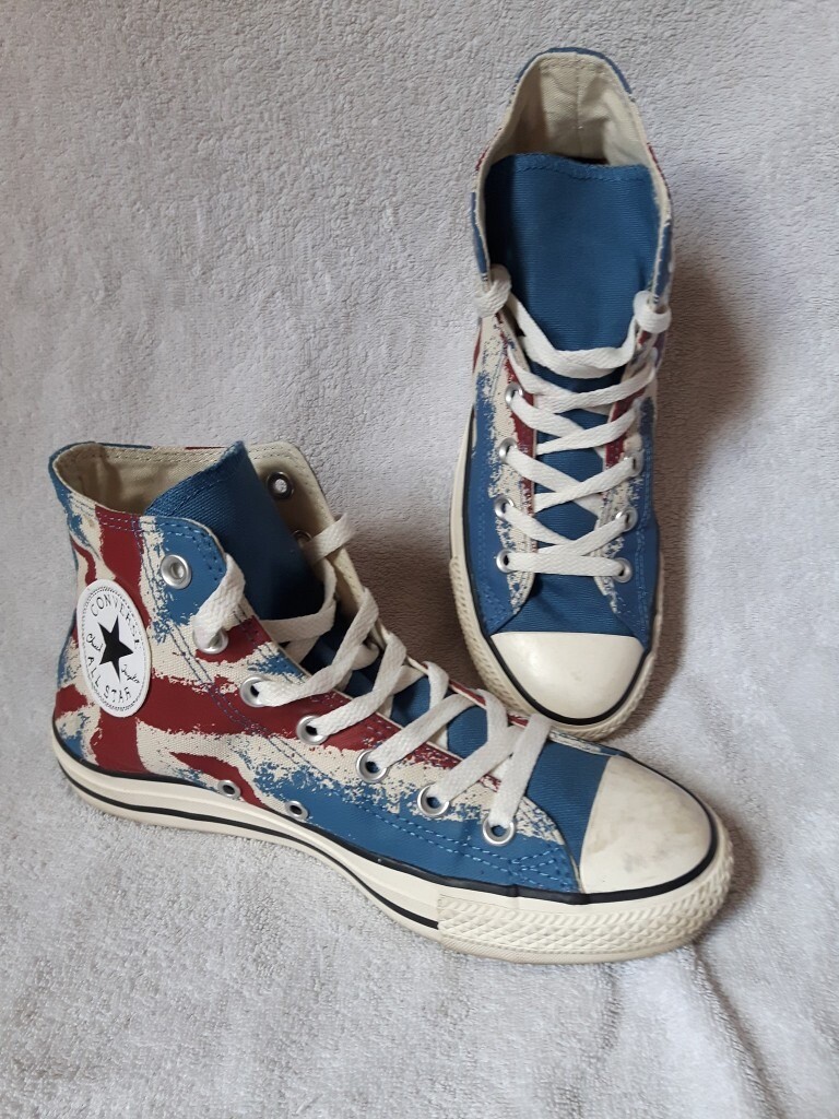 union jack chuck taylors