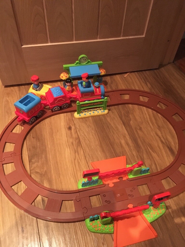 happyland village train set