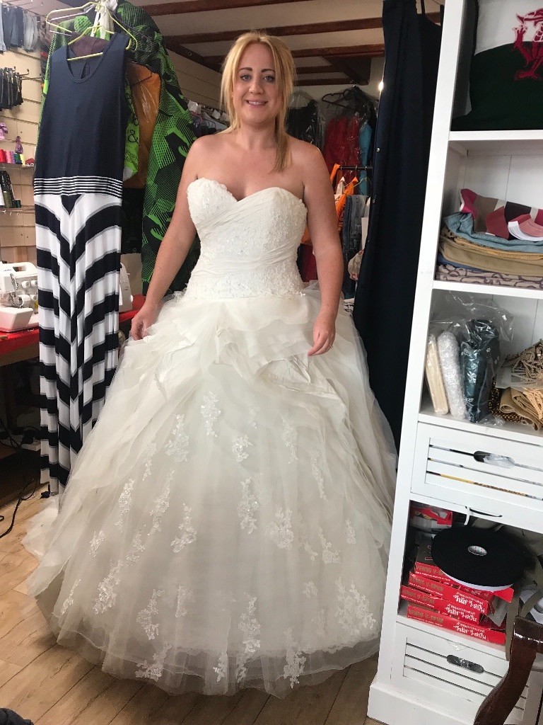 places to sell bridesmaid dresses near me