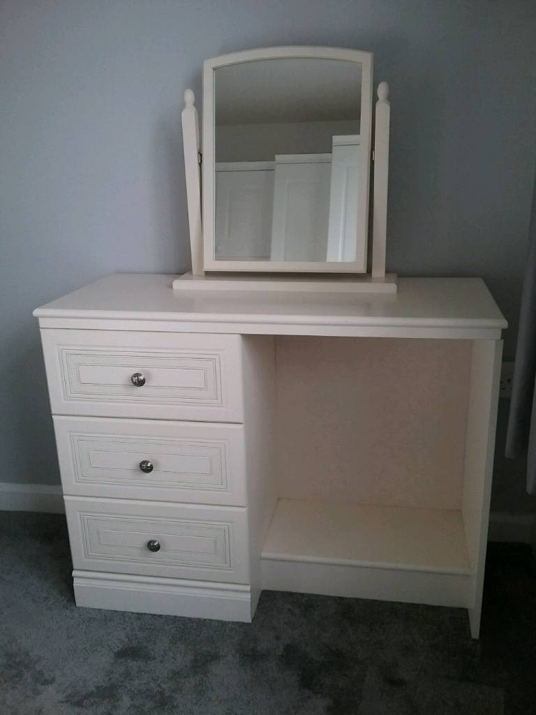 Cream dressing table & mirror in Caerphilly Gumtree
