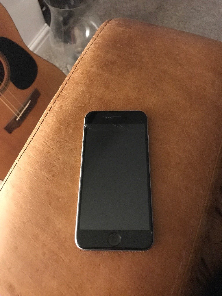 iPhone 6 , small crack on screen , back camera not working in Paisley