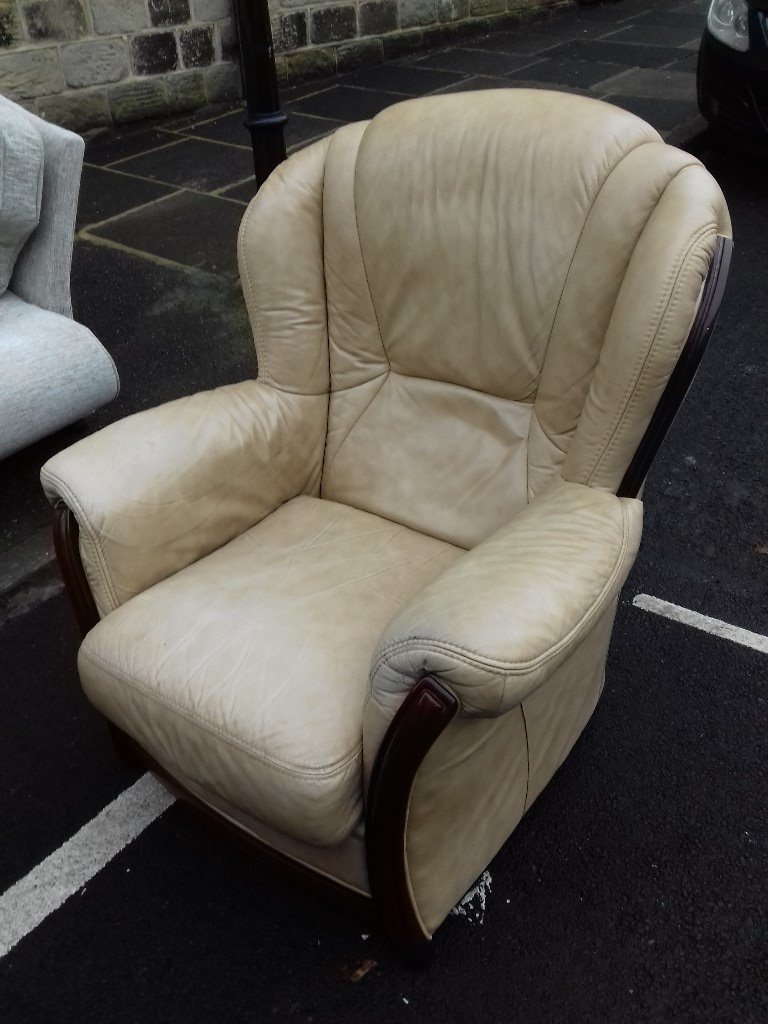 Very Comfy Italian Leather Armchair FREE delivery in Bramley, West