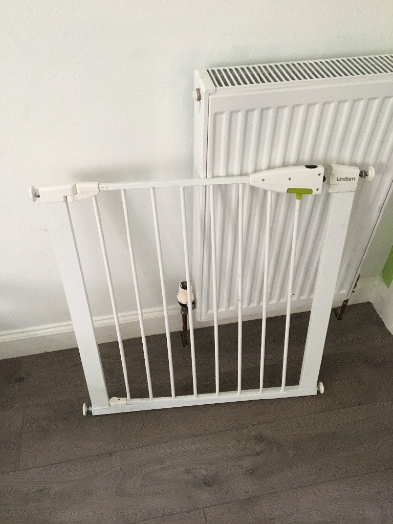 Lindam pressure fit baby gate in Ferry Road, Edinburgh Gumtree