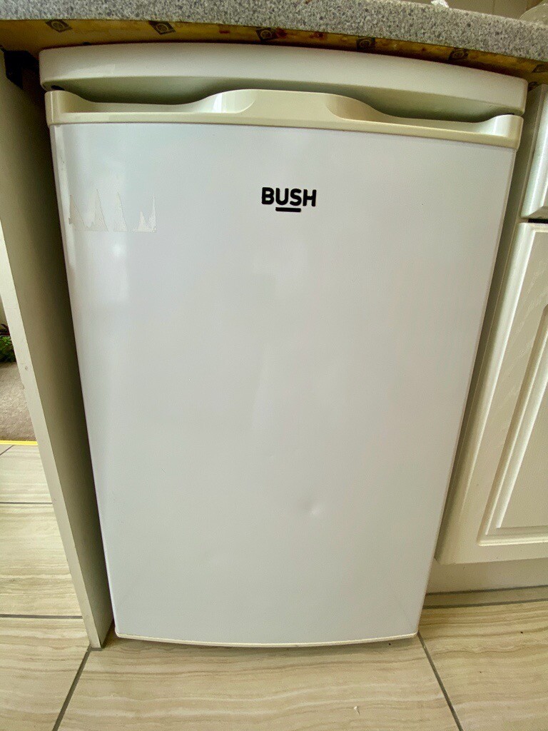 Bush M5585UCL Free Standing 59.5cm A+ Under Counter Larder Fridge