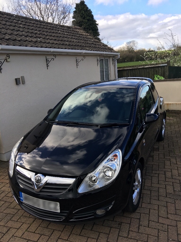 Vauxhall Corsa SE Automatic 1.4 Black 3 Door Low Milage Excellent