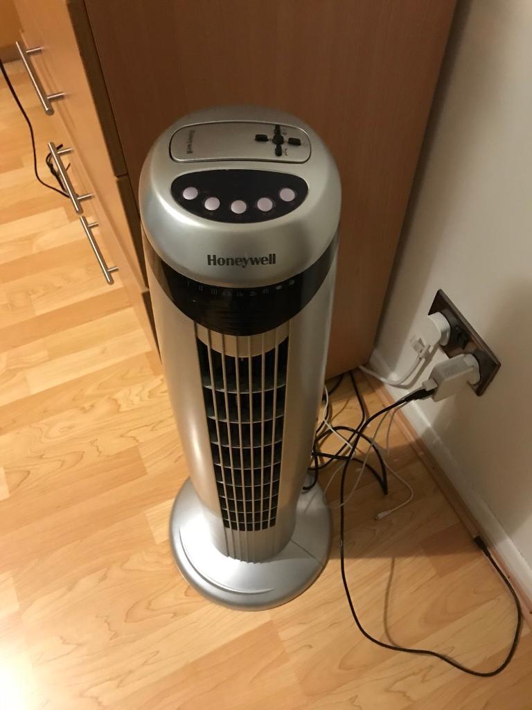 Honeywell HO1100RE Oscillating Tower Fan with Remote Control Chrome