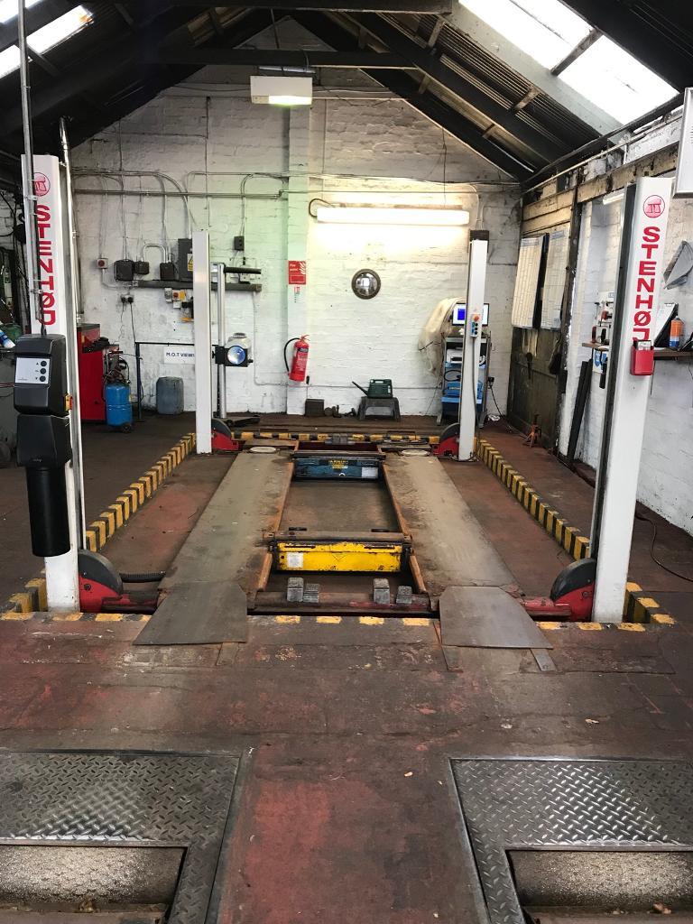 stenhoj 4 post lift 3 phase in East Dunbartonshire Gumtree