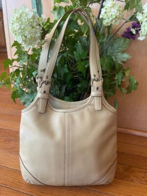 バッグ COACH Soho Leather Satchel Bag Bordeaux COACH RARE, Vintage Soho Satchel- Flap, Studded -9642