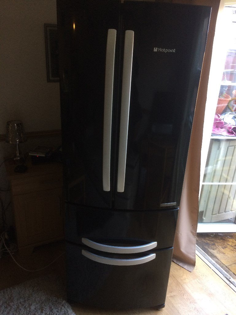 Black Hotpoint Quadrio 4 Door American Style Free Standing Fridge Freezer in Brighton, East