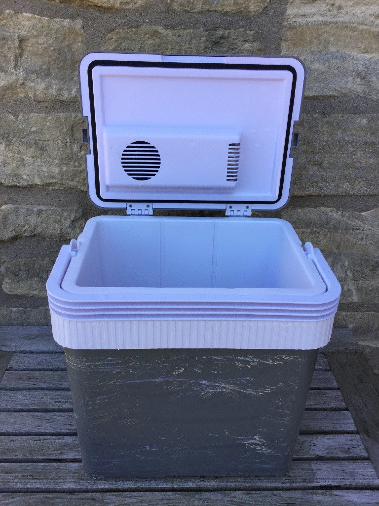 Electric Cool Box 240v /12v Good for Camping and Picnics in