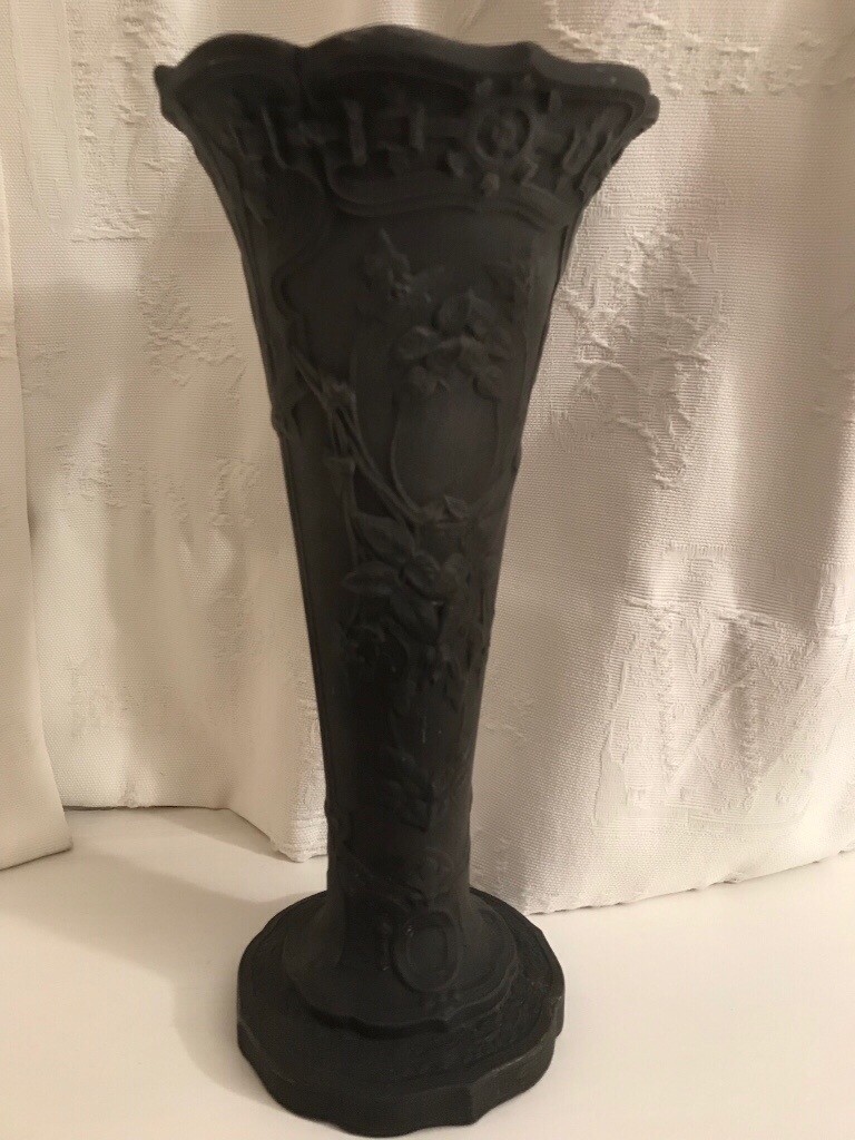 Royal Doulton Black Vase Very Rare In Sandwell West Midlands