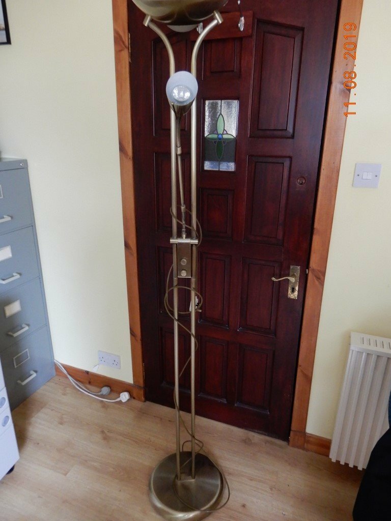Mother Daugther 6ft Dual Bulb Lamp Stand In Ellon