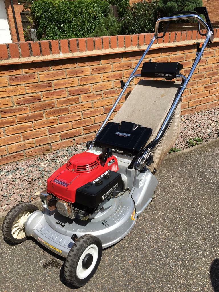 Honda HR194QX 19” Selfpropelled Rear Roller Petrol Lawnmower in