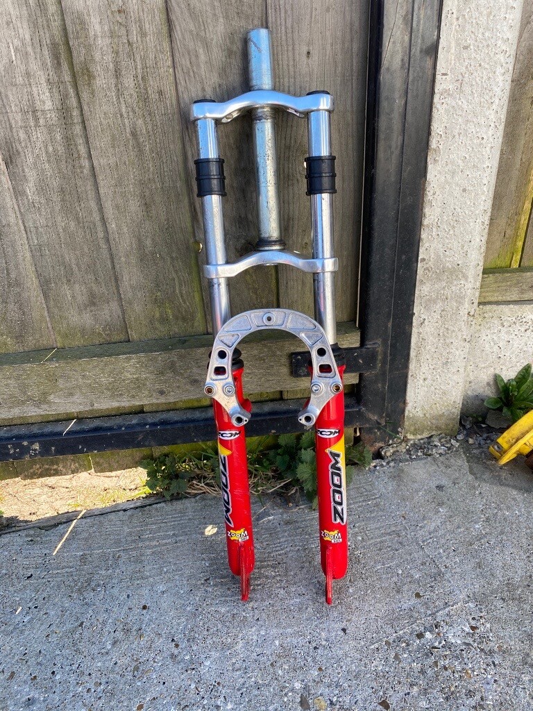26” wheel mountain bike zoom front suspension fork in Chapel St