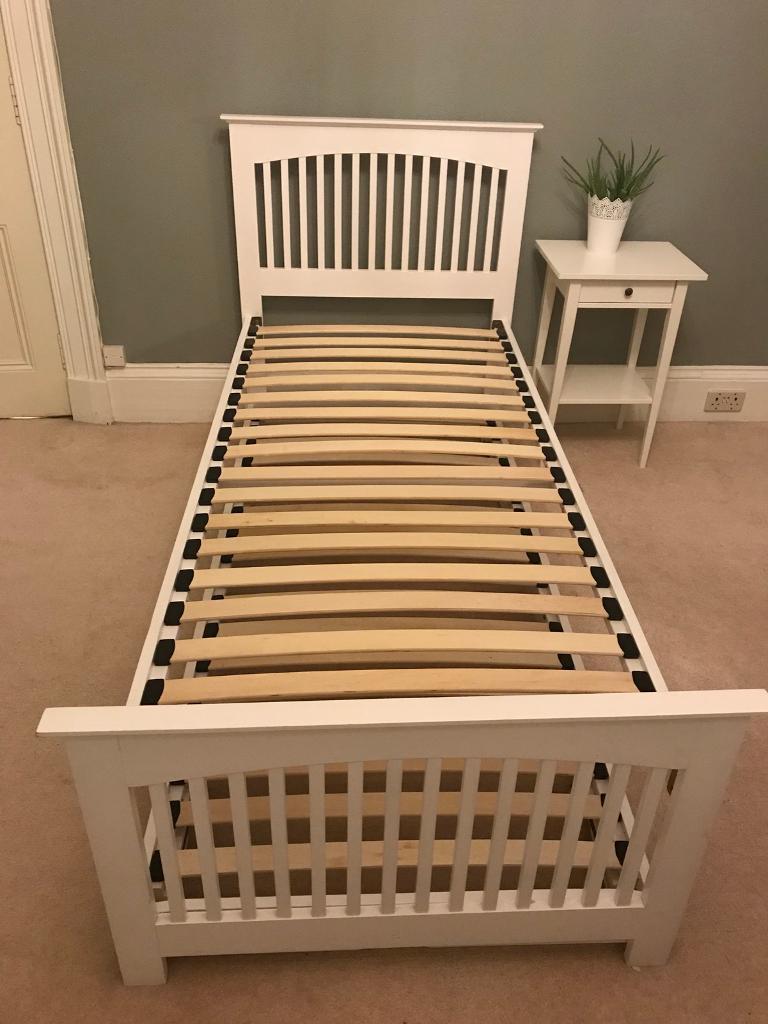 Single bed with pop up single trundle bed plus 2 single mattresses in