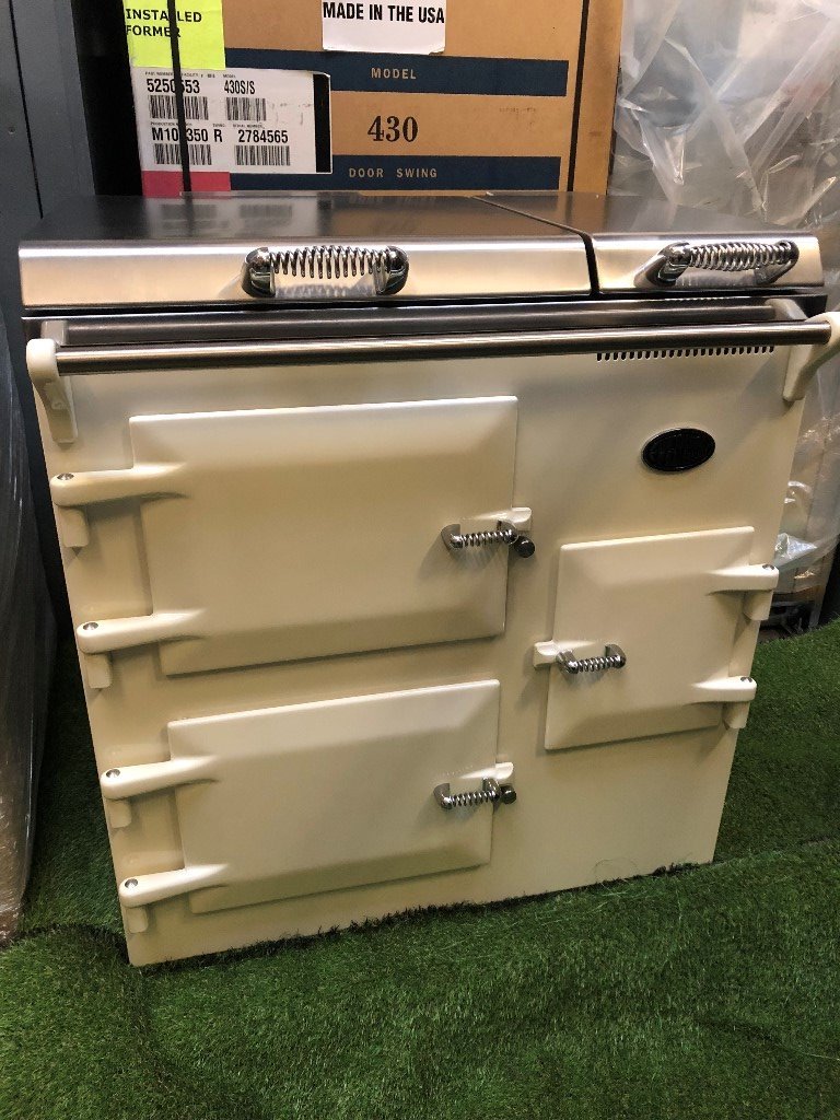 Lovely Everhot 90+ Range Cooker Double oven Cream kitchen appliance INC VAT in Verwood, Dorset
