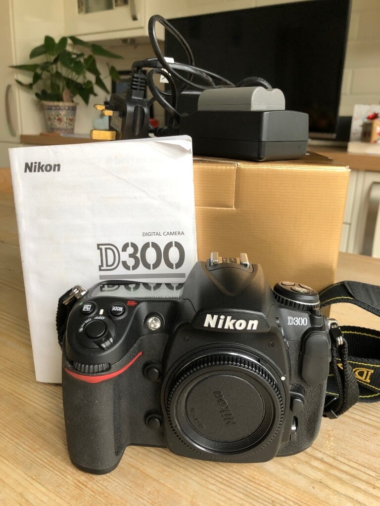 Nikon D300 semi pro camera in Bournemouth, Dorset Gumtree
