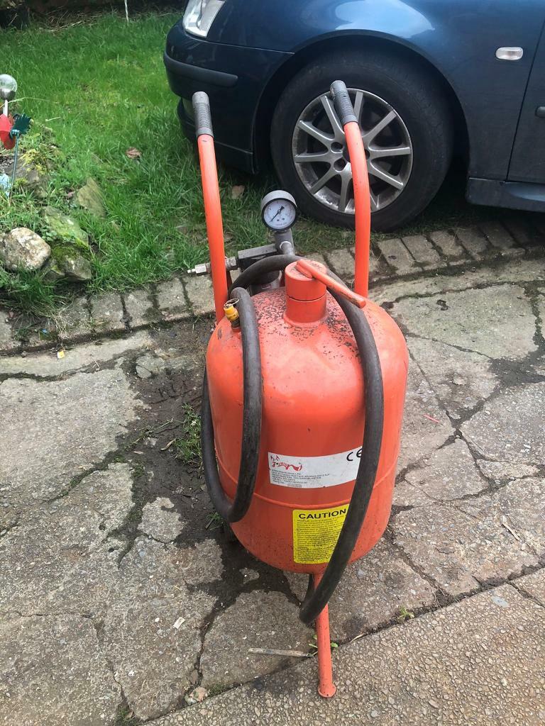 Sandblaster for sale in Caerphilly Gumtree
