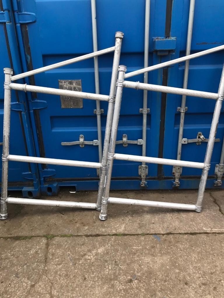 cantilever boss