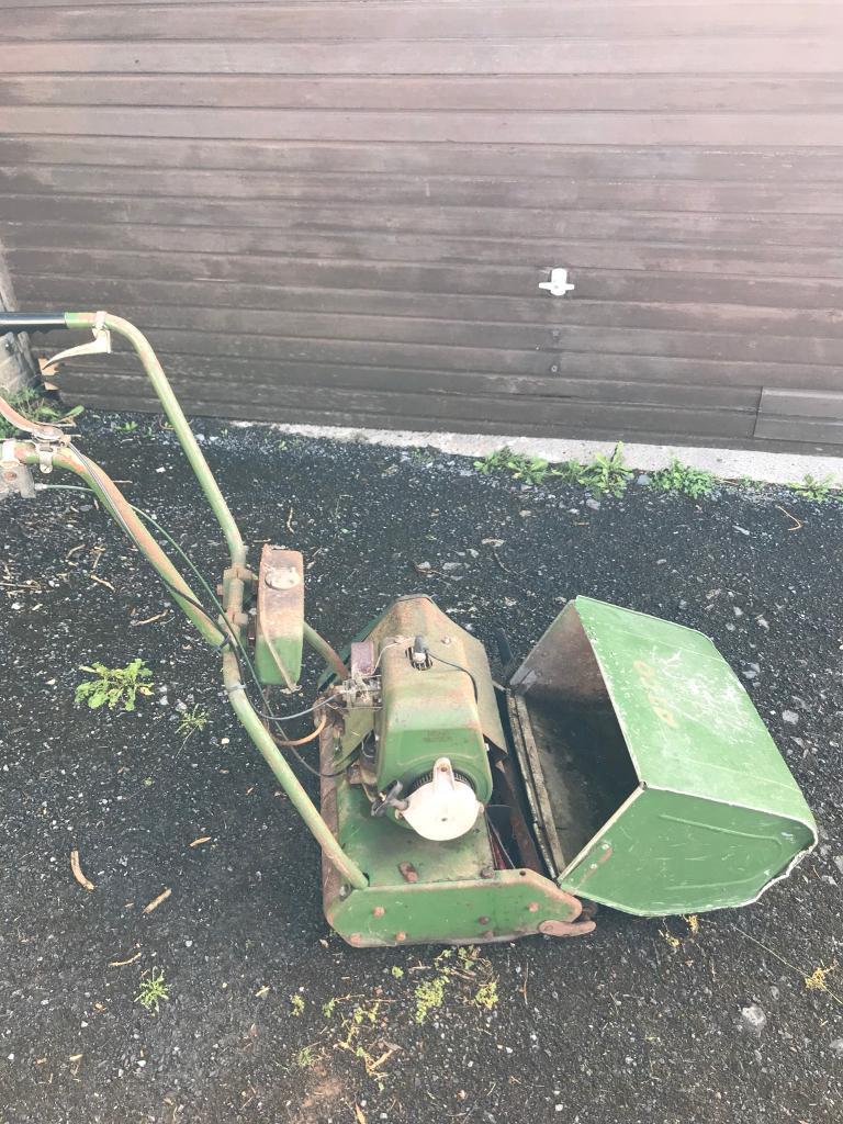 Atco cylinder bowls green lawn mower in Burry Port, Carmarthenshire