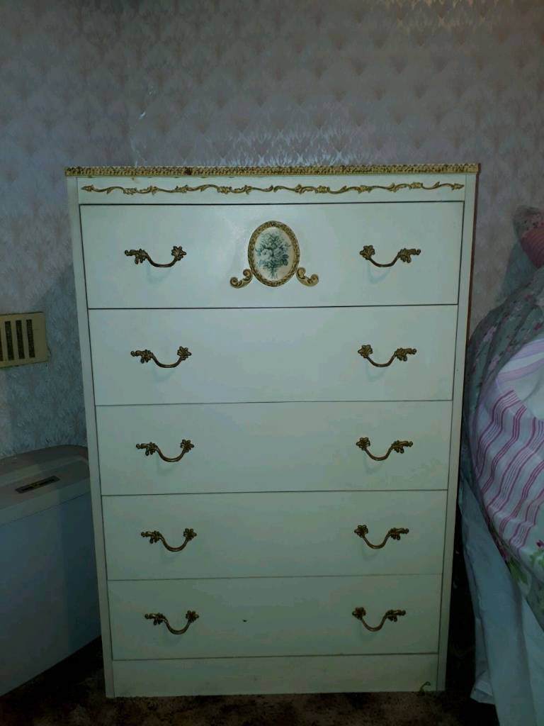 Old Fashioned Chest Of Drawers In Gravesend Kent Gumtree