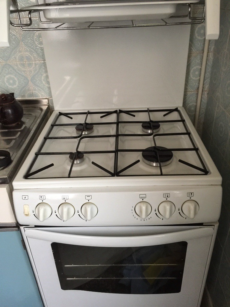Gas cooker New World free standing eye level grill in Exmouth, Devon