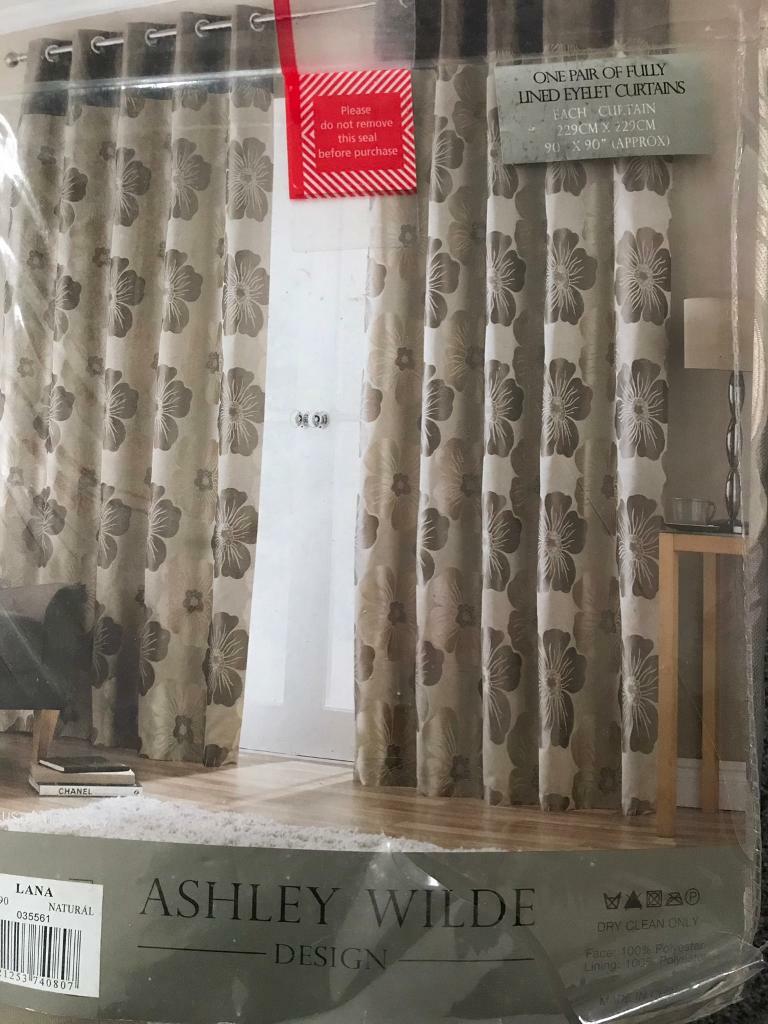 Gold Flower Curtains And Matching Wallpaper In Prescot