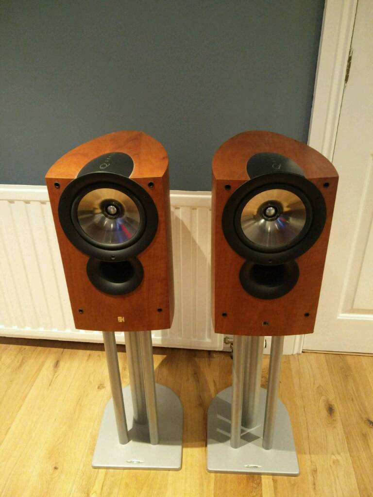 Kef IQ3 speakers with Atacama Stands in Aberdeen Gumtree