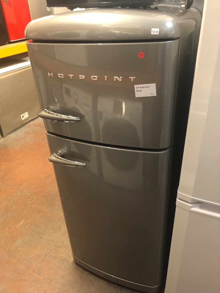 SILVER HOTPOINT RETRO STYLE FRIDGE FREEZER in Hockley, West Midlands