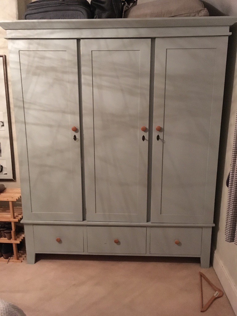 Large Shaker Style Quality Wooden Wardrobe Painted In Cedar