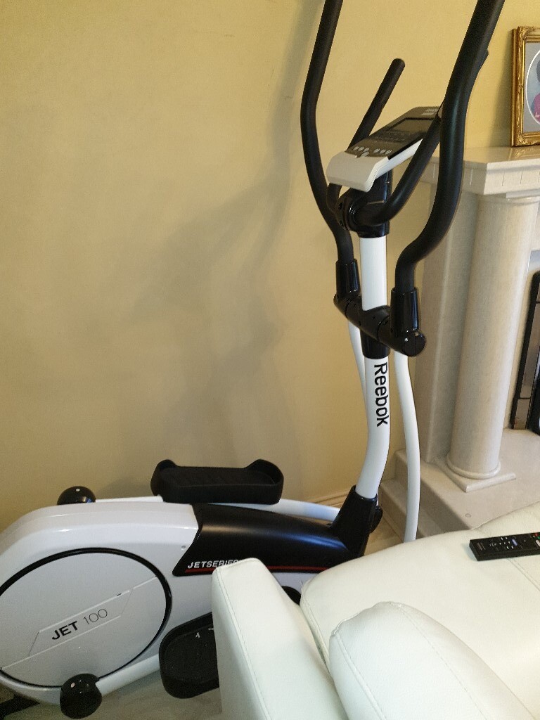 reebok jet 100 cross trainer in white
