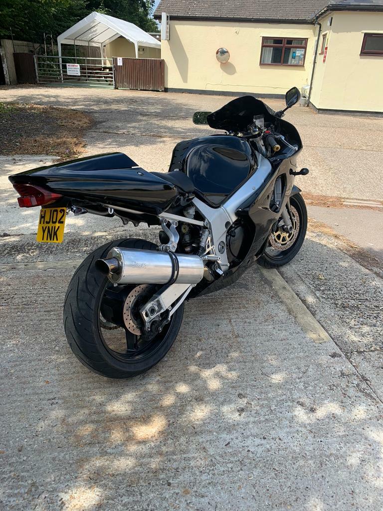 Suzuki gsxr 600 k1