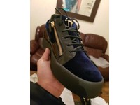 Gold in Leeds, West Yorkshire | Men's Trainers For Sale Gold in Leeds, West Yorkshire | Men's Trainers For Sale