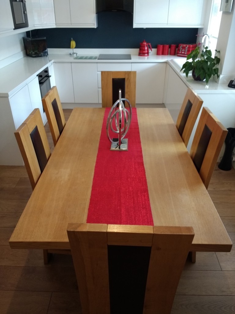 Kitchen table & Cabinet with chairs | in Wallsend, Tyne and Wear | Gumtree