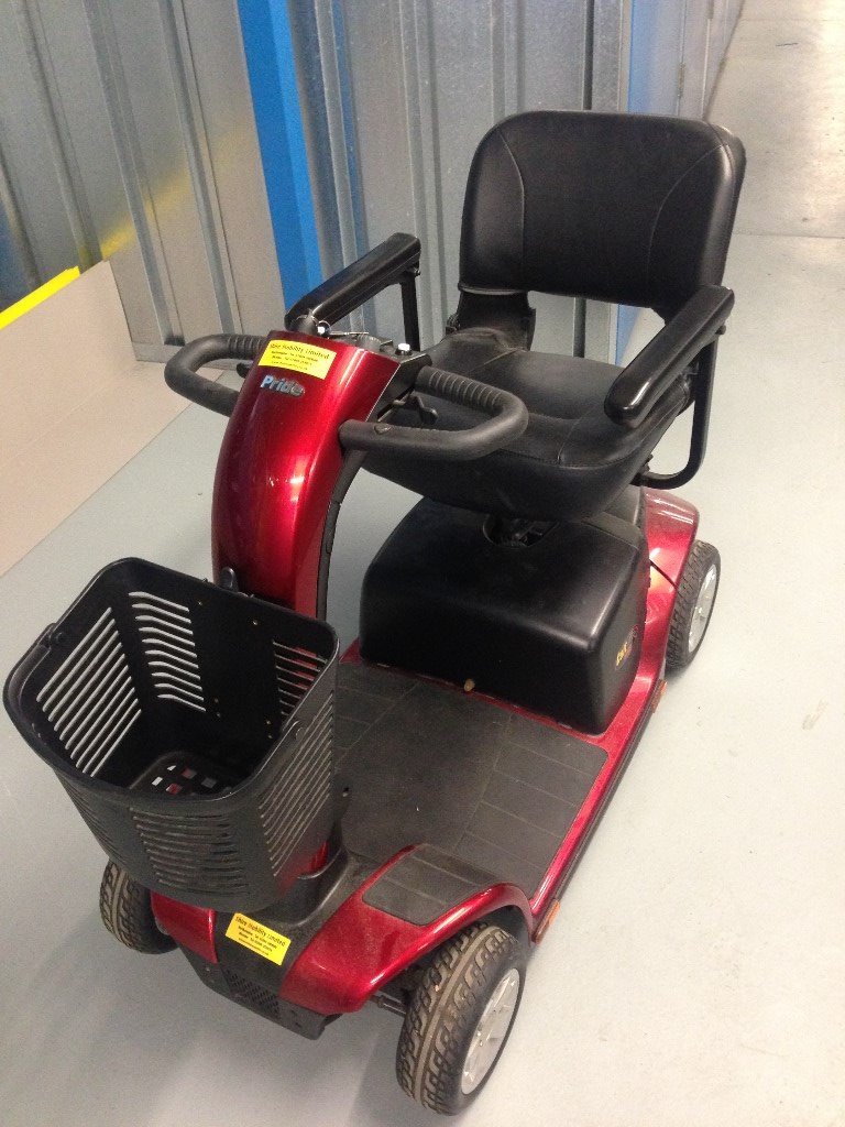 IMMACULATE PRIDE COLT NINE MOBILITY SCOOTER 2017 COLOUR RED in