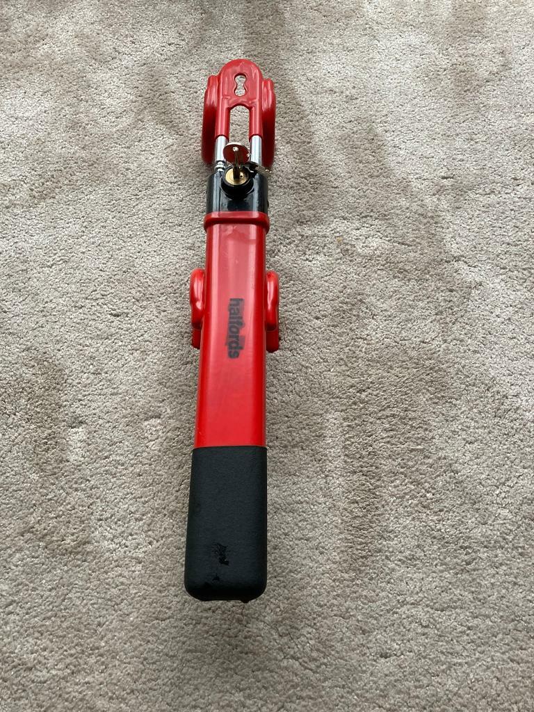 halfords Steering wheel lock in Canning Town, London Gumtree