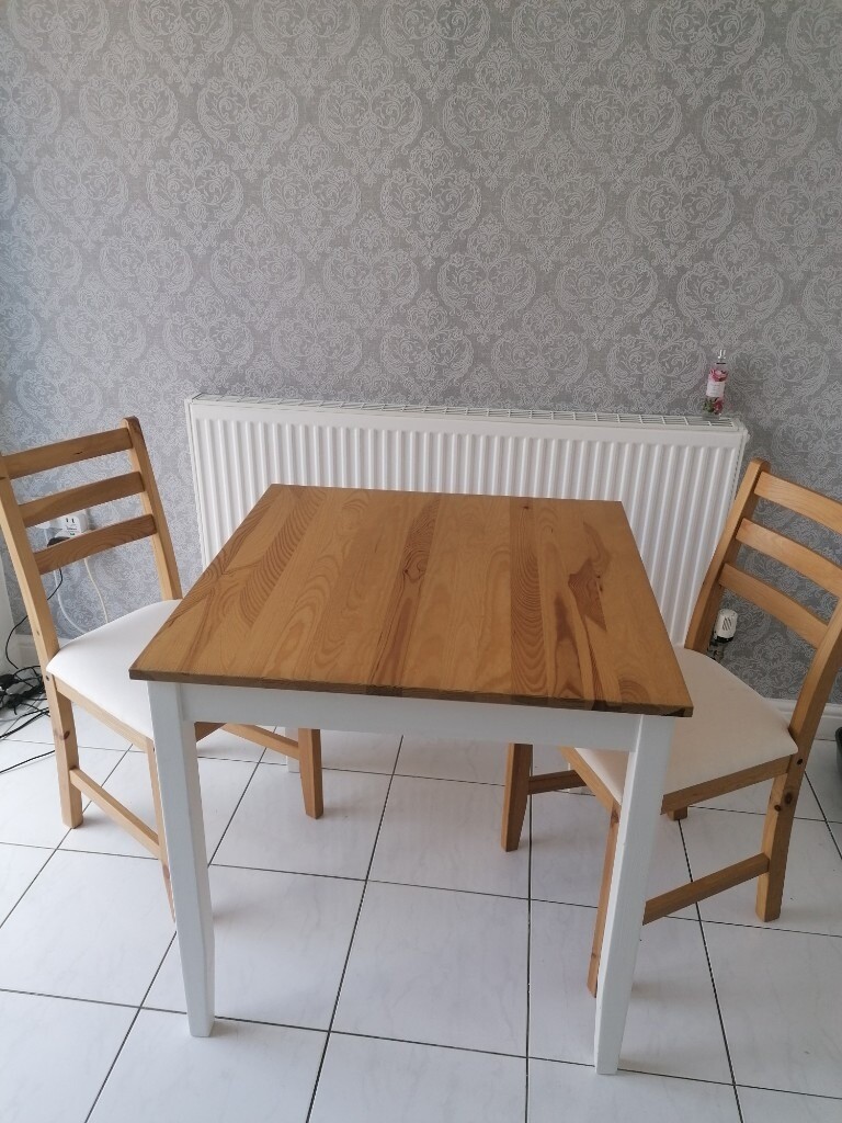 Kitchen table in Pontardawe, Swansea Gumtree