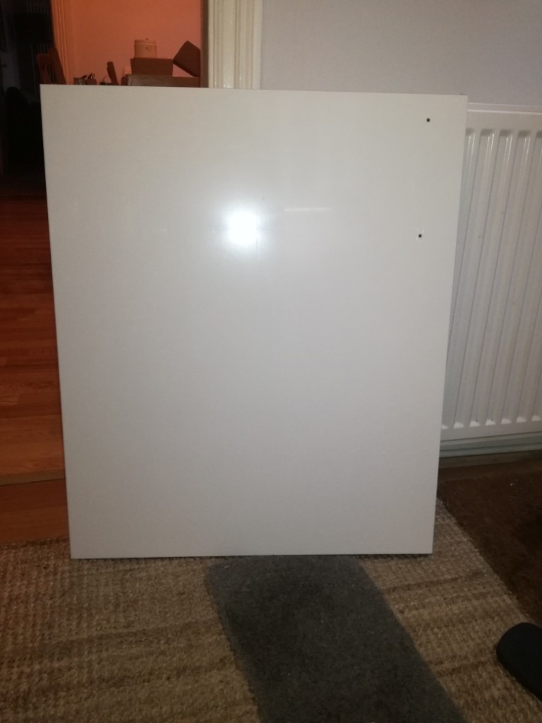 B Q It Kitchens Santini Gloss White Slab Standard Door W 600mm