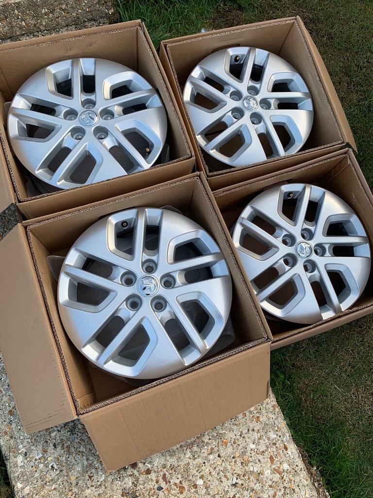 4 x Vauxhall Vivaro Ltd edition 17” alloy wheels in Dorchester, Dorset Gumtree