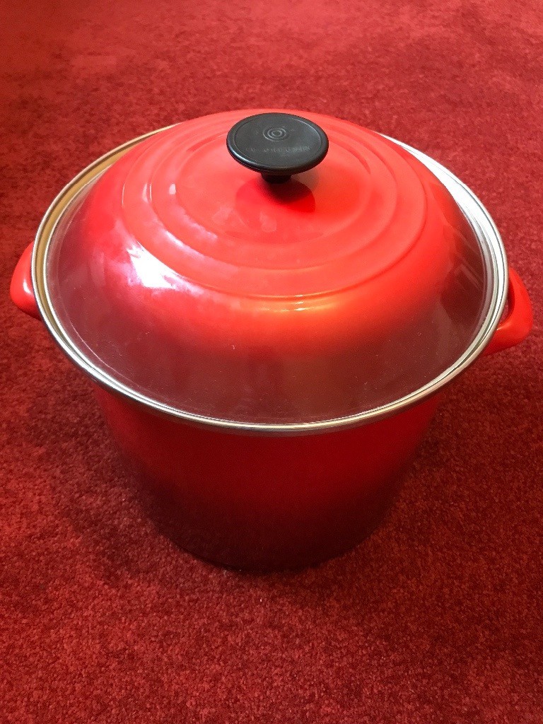 Le creuset bread bin in Southampton, Hampshire Gumtree