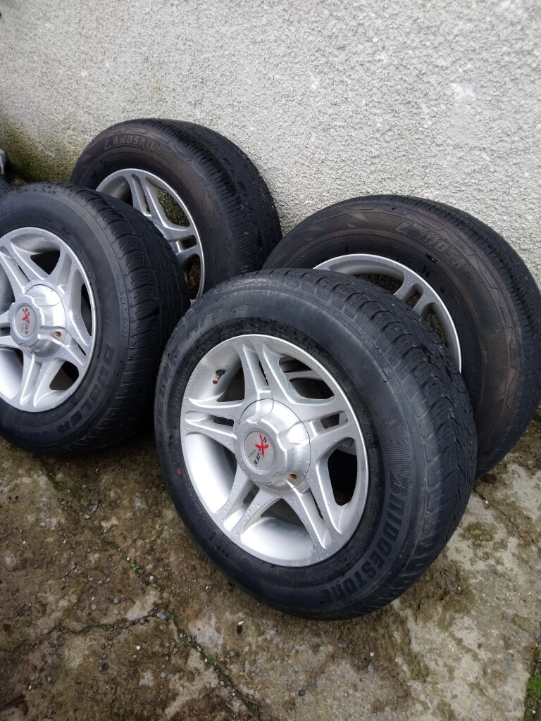 Suzuki Grand Vitara alloy wheels and tyres in Coatbridge, North