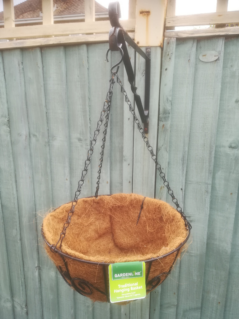 3 X HANGING BASKETS, BRAND NEW, BLACK METAL CHAINS, GARDENLINE